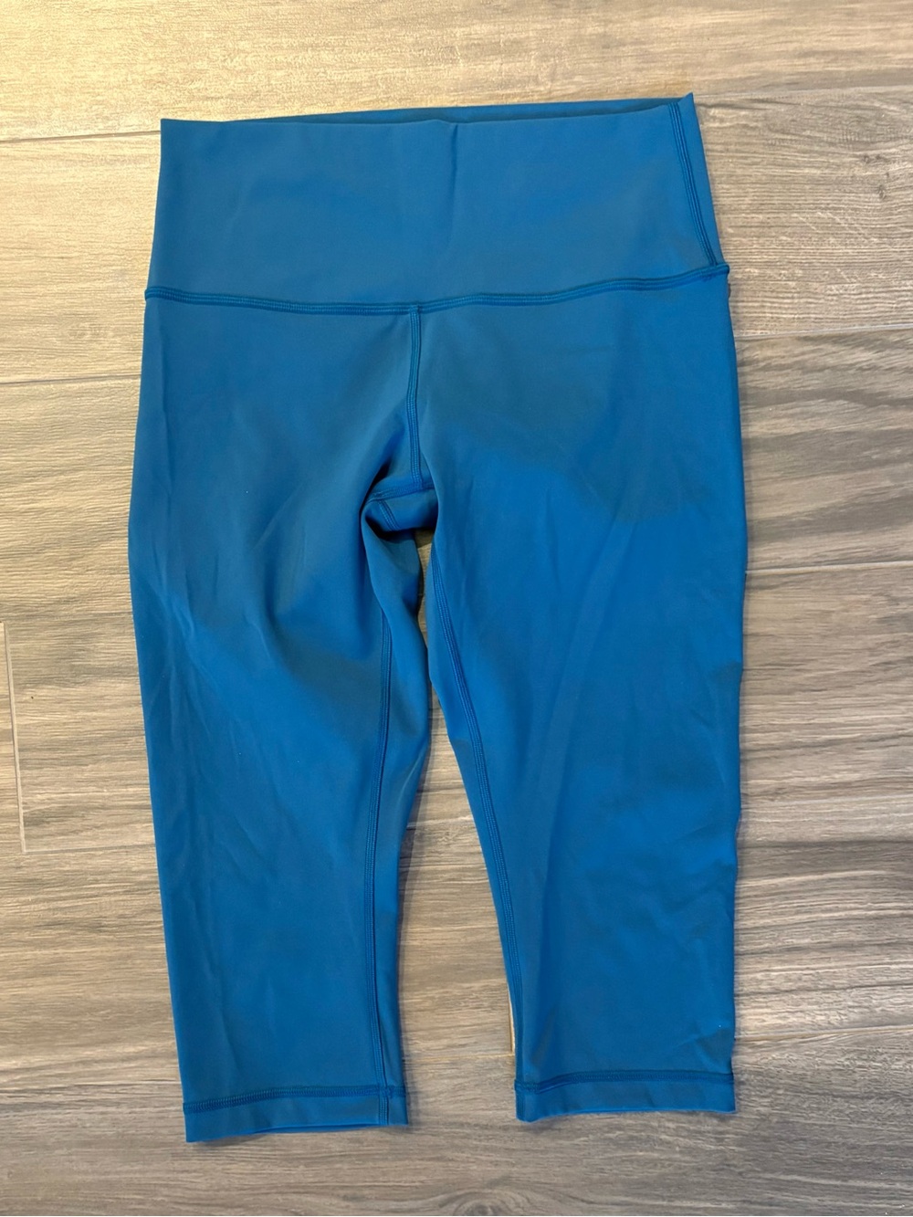 Lululemon Align short leggings. Size 8.